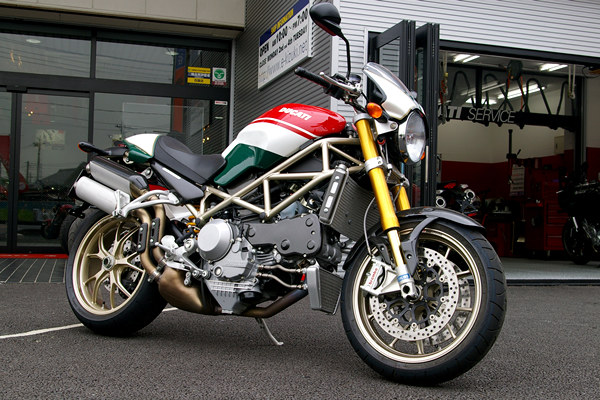 DucatiドゥカティS4R