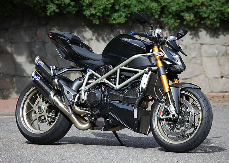 ストリートファイターS カスタムDUCATI | バージンドゥカティ