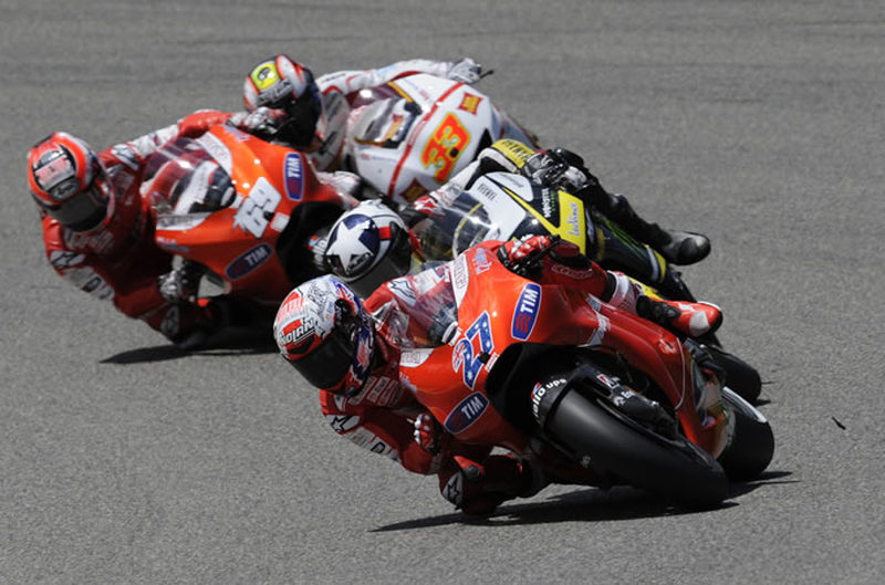 2010 MotoGPレポート 第4戦 イタリア DUCATIサーキット情報局 | バージンドゥカティ