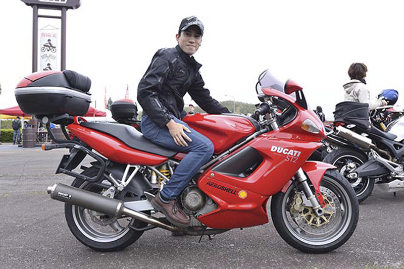 スポーツツーリングST2(2003) 中村 英夫さん DUCATIオーナーズスナップ | バージンドゥカティ