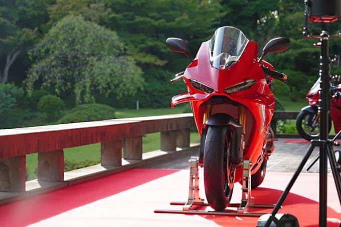 誰でも速くなる！？　大幅進化の新型フラッグシップ！ DUCATI（ドゥカティ）ニューパニガーレV4プレス発表会　01画像